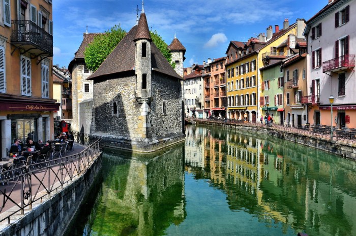 Annecy france canal venice cities beautiful french magical look italy europe thiou alps